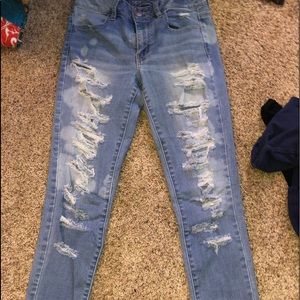 Hi-rise American eagle ripped jeans
